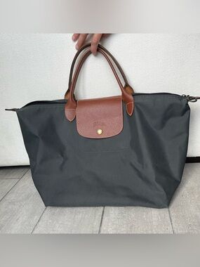 Longchamp Le Pliage "M" Top Handle Tote Handbag Gun Metal Gray Modele Depose